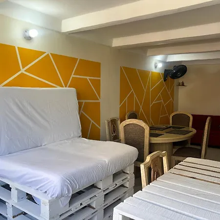 Ecologique Serenite Avec Salle De Bain Privee Proche De L'aeroport Habitación en casa particular